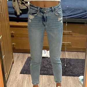 American Eagle Mom Jeans. Medium/Light Blue wash. Size 26.
